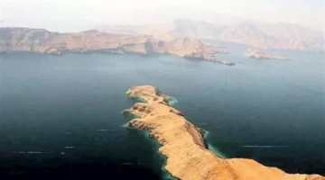 إيران تفرض قيوداً ملاحية بمضيق هرمز إثر ضربات أمريكية إسرائيلية متلاحقة